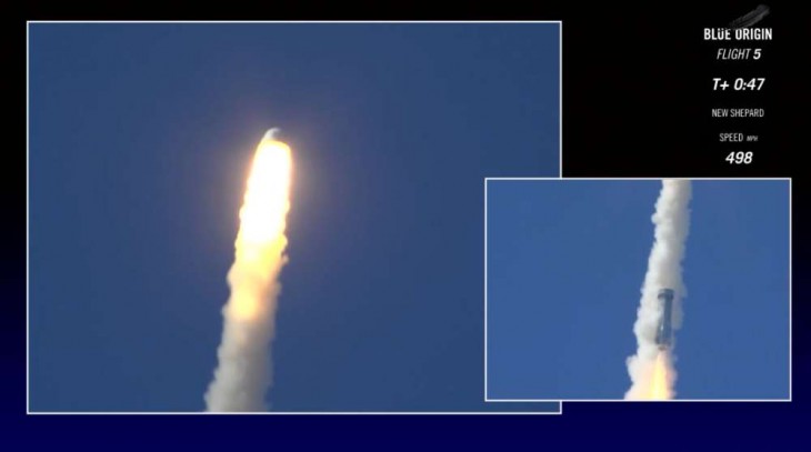 Grafika pokazująca separację modułu załogowego od reszty statku, która odbyła się w 45. sekundzie lotu. Na mniejszym zdjęciu widzimy rakietą znajdującą się prawie całkowicie w strumieniu gazów wylotowych silnika kapsuły.
