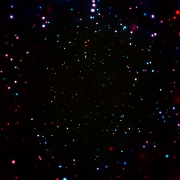 Najgłębszy rentgenowski obraz kosmosu jaki wykonano potrzebował ponad 7 milionów sekund czasu obserwacji.