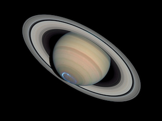 Zorza na biegunie południowym Saturna